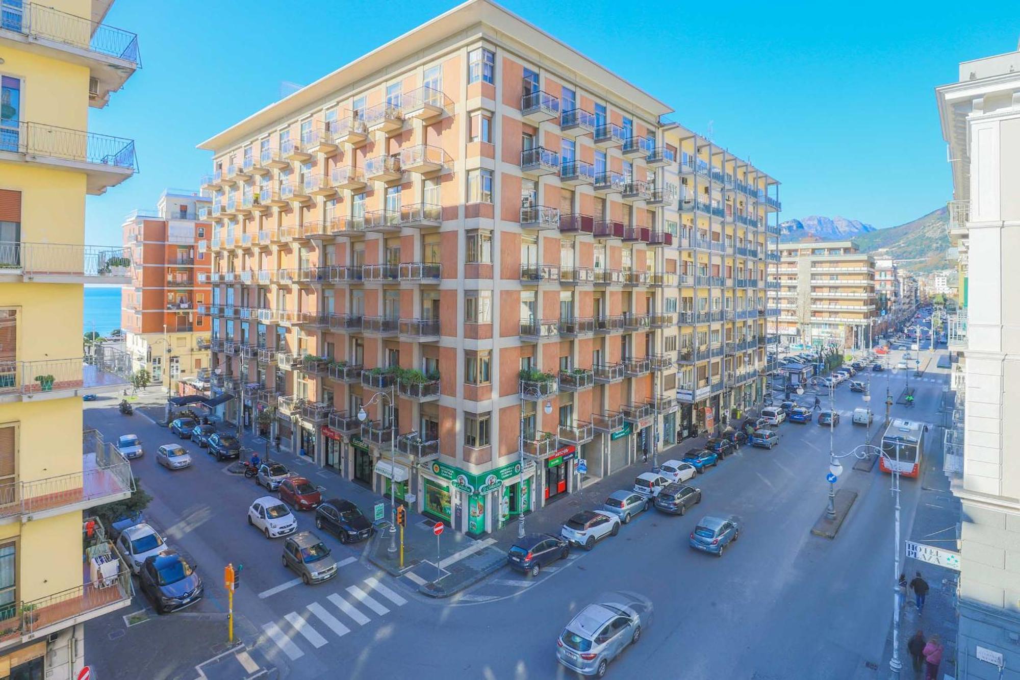 B&B Salerno Centrale ภายนอก รูปภาพ