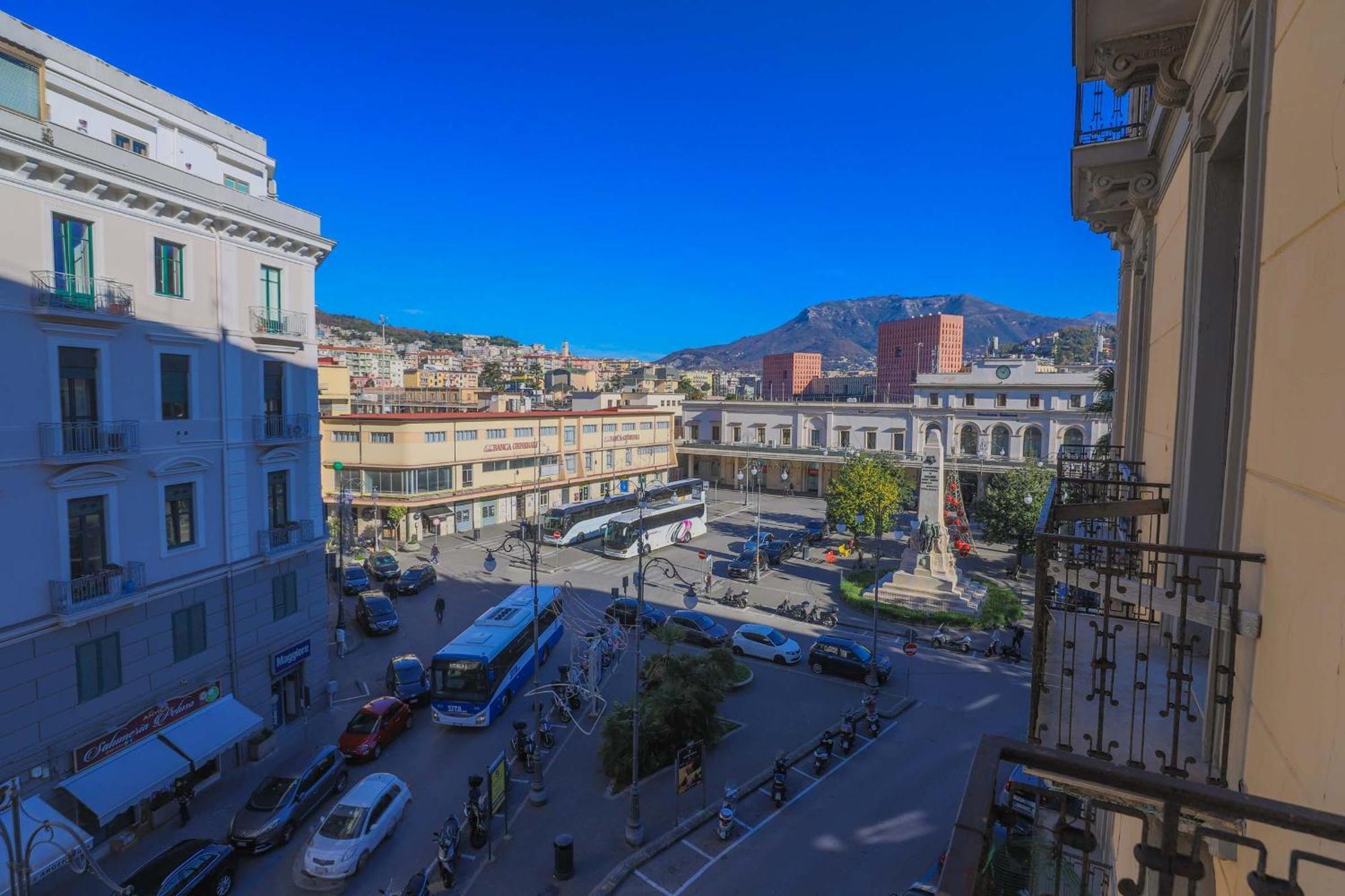 B&B Salerno Centrale ภายนอก รูปภาพ