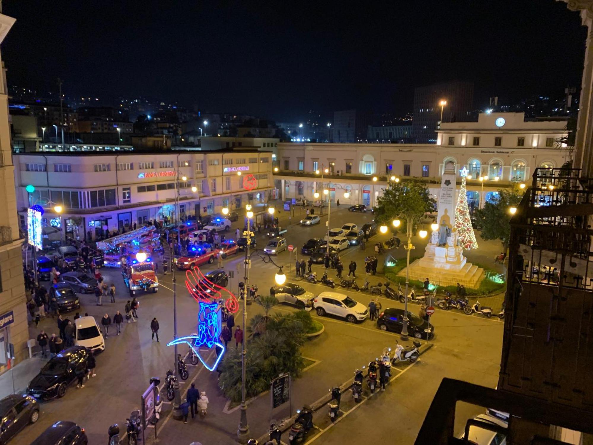 B&B Salerno Centrale ภายนอก รูปภาพ